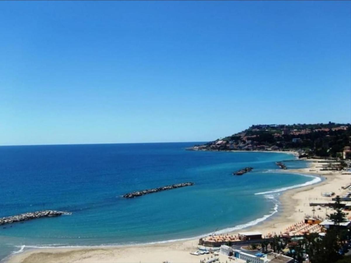 Sweet Home Badalucco 10 Min Dal Mare 4 Persone ภายนอก รูปภาพ
